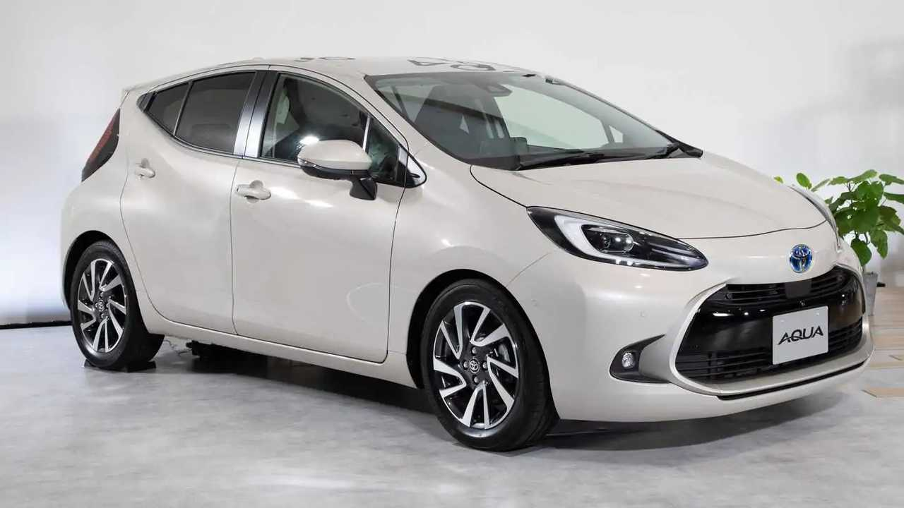 Toyota Aqua Hybrid इंडिया